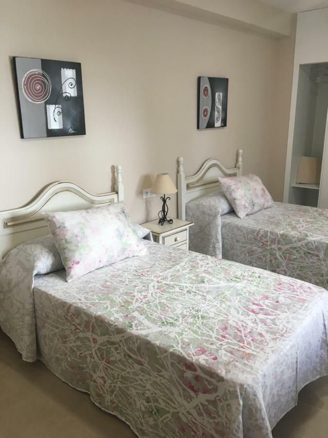 Apartamentos HELA Arjona Exteriör bild