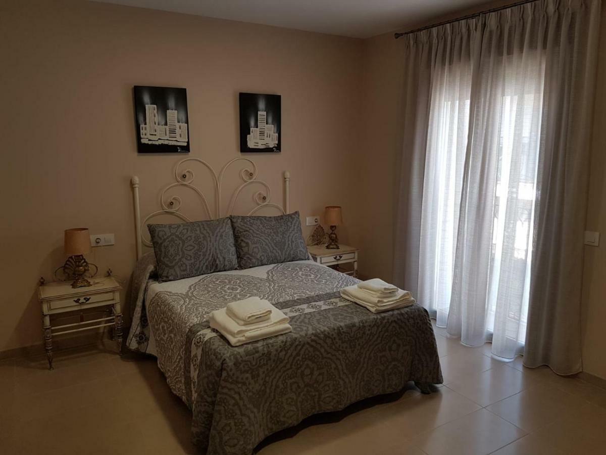 Apartamentos HELA Arjona Exteriör bild