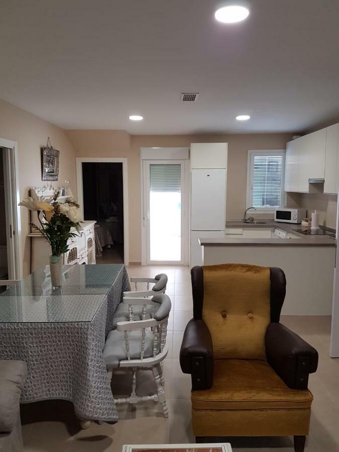 Apartamentos HELA Arjona Exteriör bild