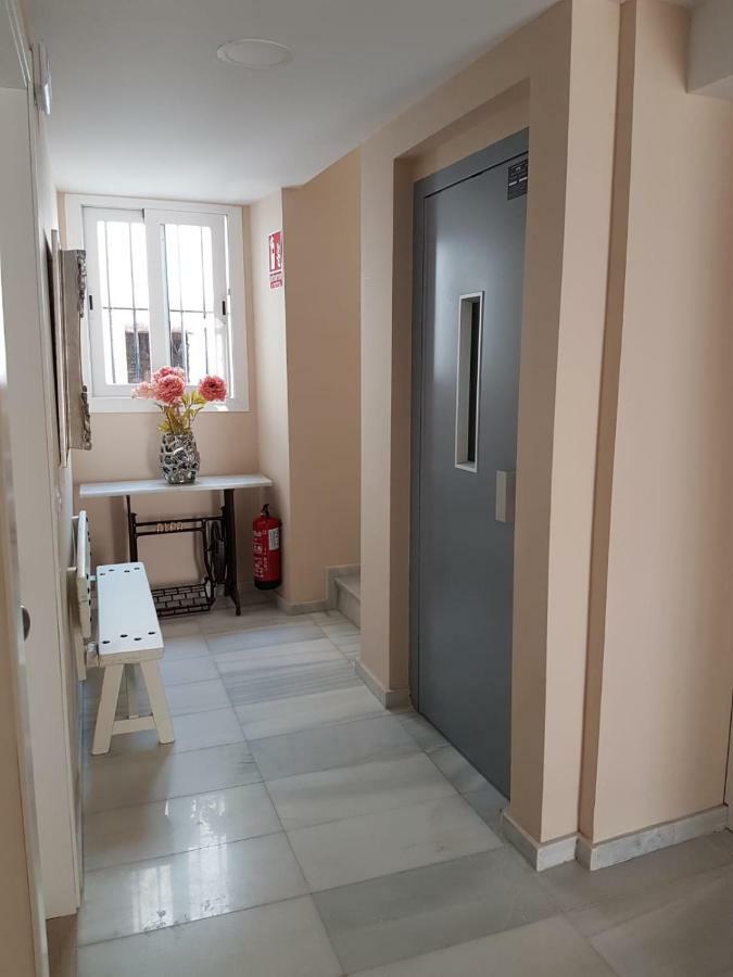Apartamentos HELA Arjona Exteriör bild
